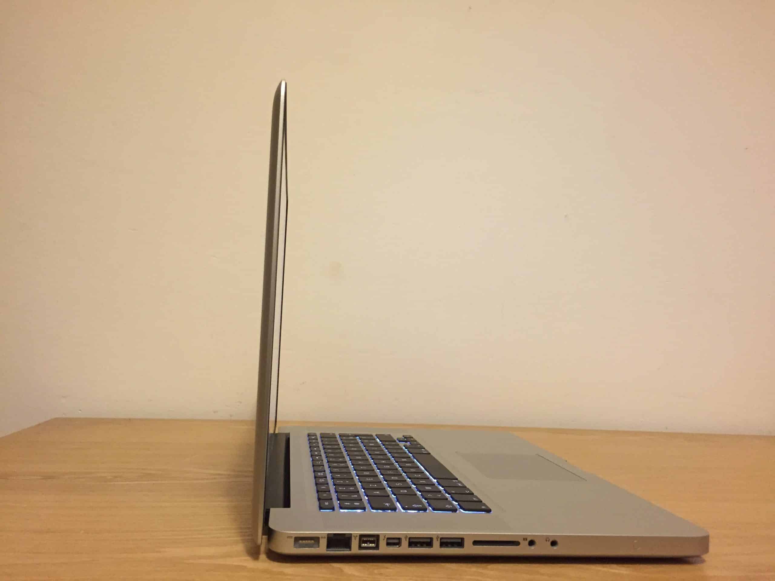 Difference macbook pro macbook pro retina00015