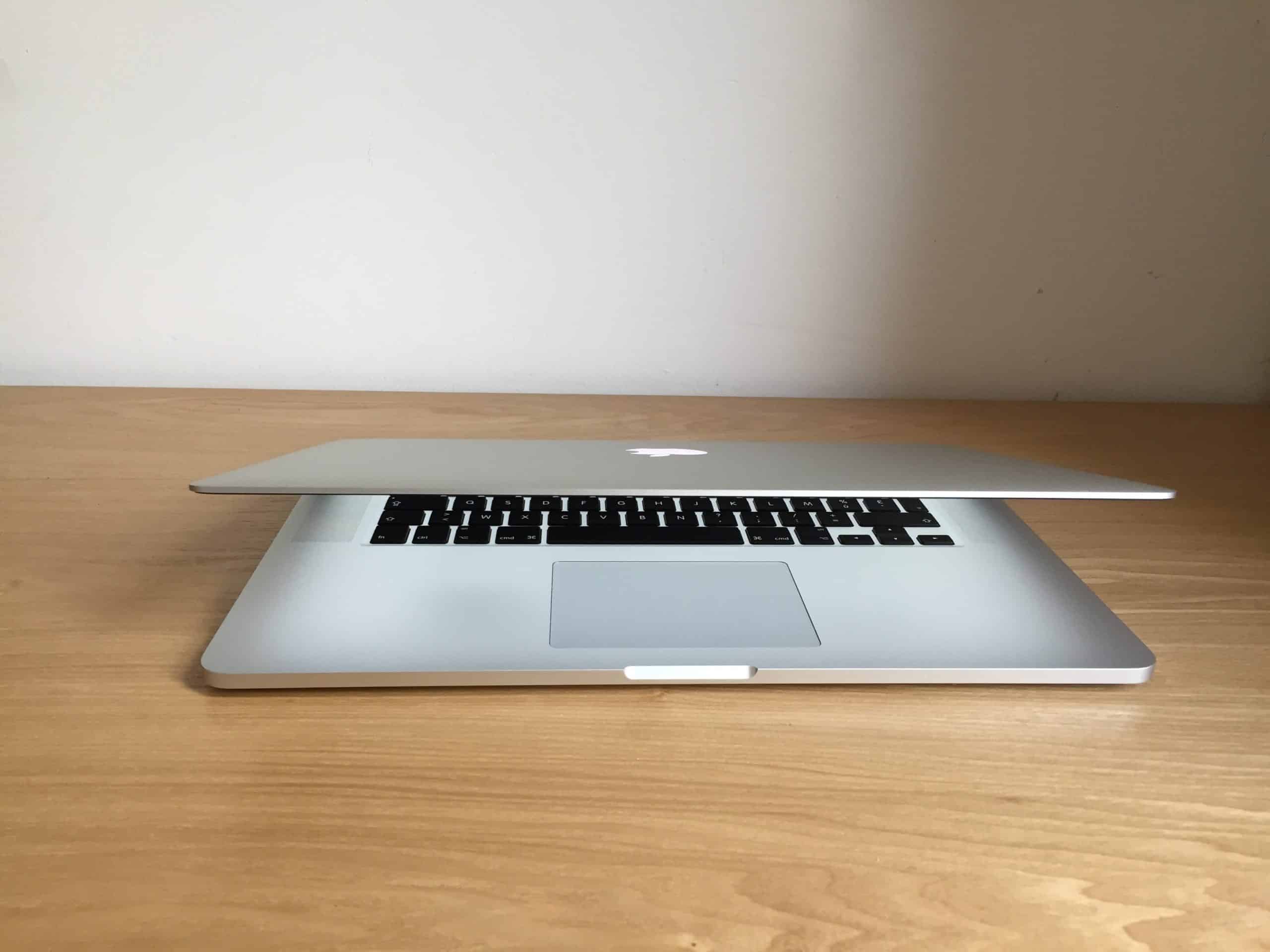 Difference macbook pro macbook pro retina00016