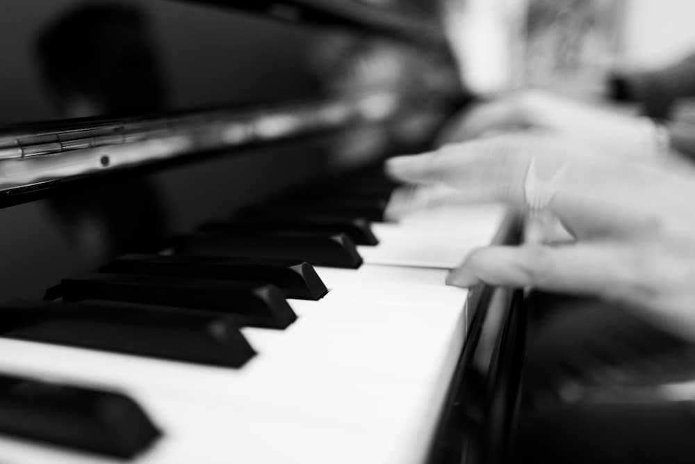Apprendre le Piano : La gamme de FA mineur blues