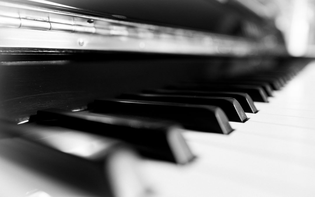 Apprendre le Piano : la gamme de Fa mineur Blues sur 2 octaves