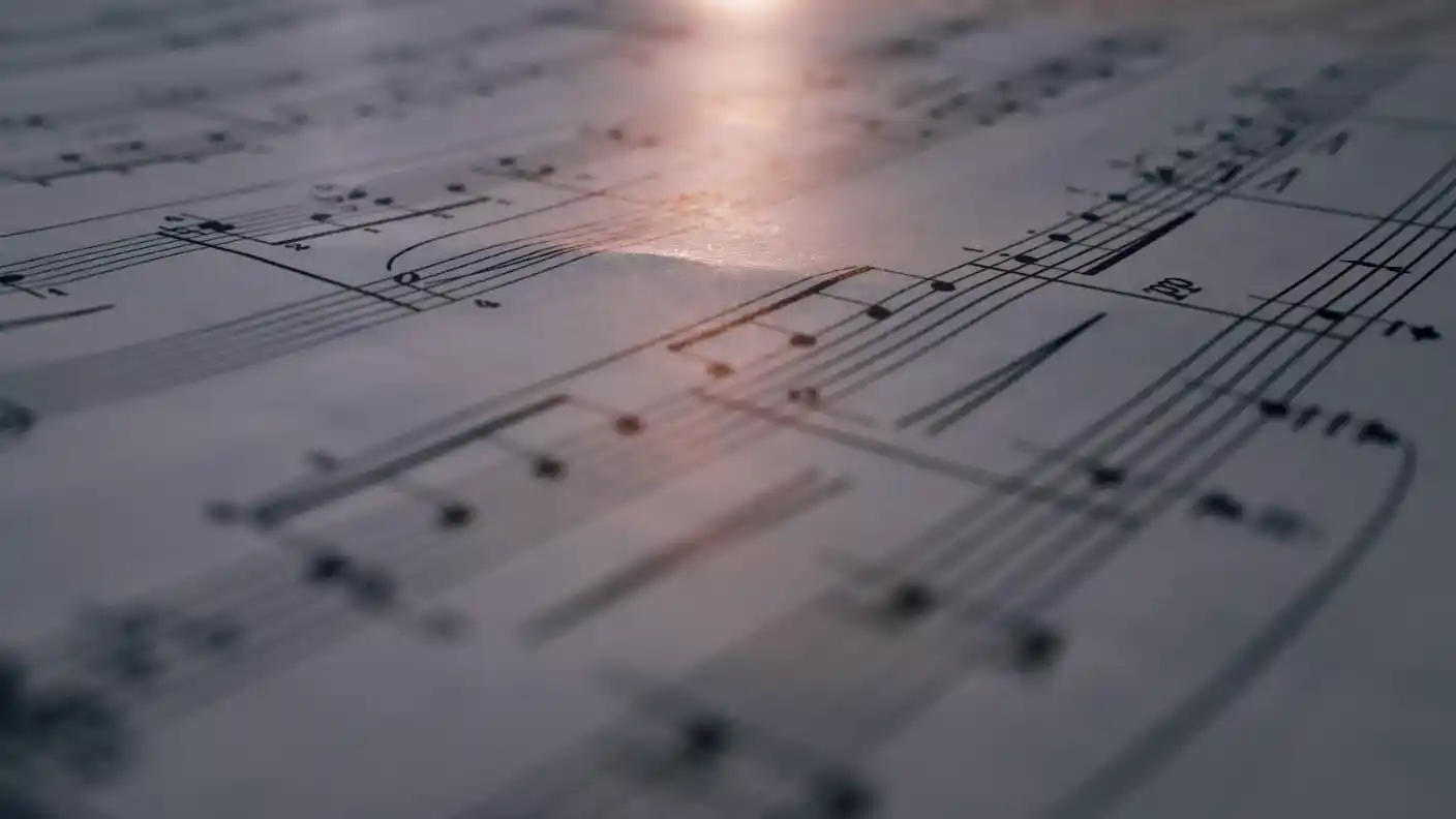Créer des textures et ambiances uniques grâce aux modes musicaux